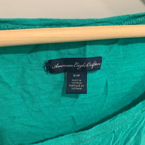 American Eagle Crop Top - Picture 2 of 2